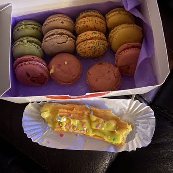 Le Macaron French Pastries - What a mess how can I give this as a gift? - Macarons Near Me - Albuquerque, New Mexico Le Macaron French Pastries - What a mess how can I give this as a gift? - Macarons Near Me - Albuquerque, New Mexico
