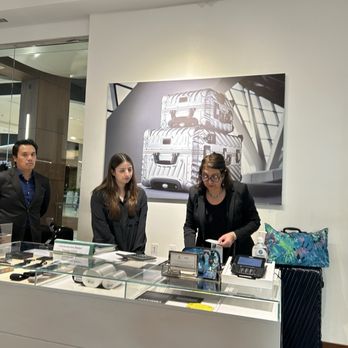Tumi - You bought this where? - Accessories Near Me - Canoga Park, California Tumi - You bought this where? - Accessories Near Me - Canoga Park, California