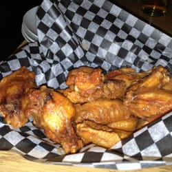 Beckham's Pub & Eatery - 25 cent wings - yum
