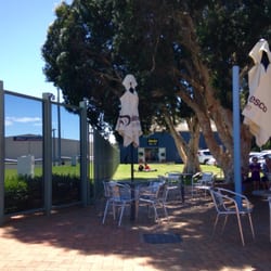 Merimbula Airport - Nice to have an outdoor patio for part of the waiting area
