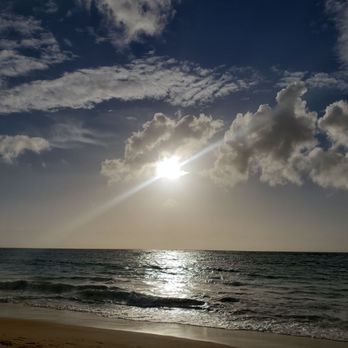 Waimanalo Beach - Sunrise - Beaches Near Me - Waimanalo, Hawaii