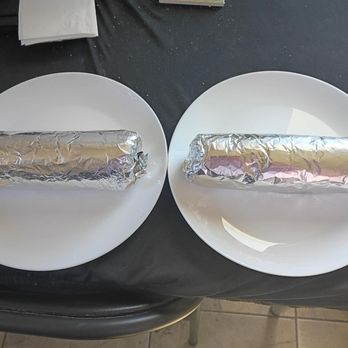 Tacos Los Iniguez - Super Birria Burritos - Food Trucks Near Me - Santa Rosa, California