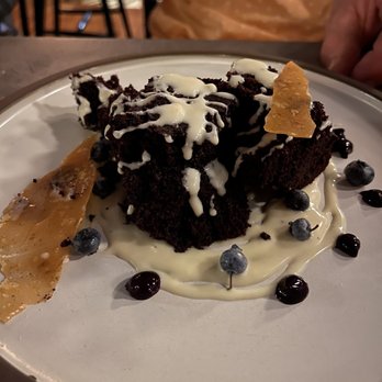 Dedalus Wine - White and dark chocolate cake - Beer, Wine & Spirits Near Me - Burlington, Vermont