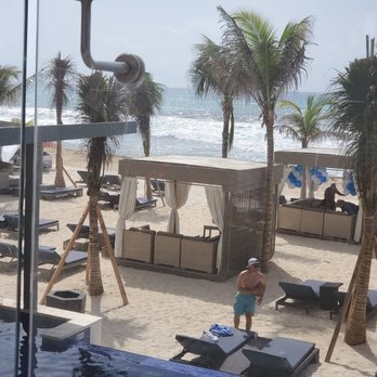 Royalton - beach and part of the Diamond Club pool - Resorts Near Me - Cancún, ROO Royalton - beach and part of the Diamond Club pool - Resorts Near Me - Cancún, ROO