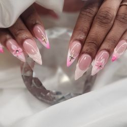 Mystique Nails & Spa
