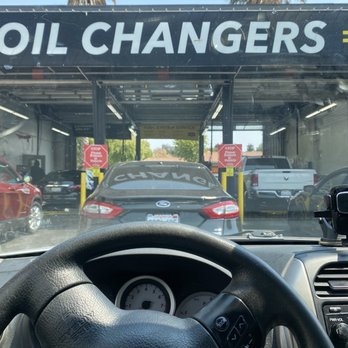 Oil Changers - Waiting for my turn - Oil Change Stations Near Me - Vallejo, California