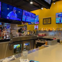 Buffalo Wild Wings - Beer, sports, wings and wifey!!