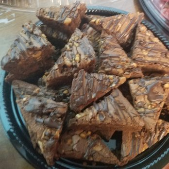 Baldwin's Deli & Catering - Brownie tray (cut in half!) - Caterers Near Me Baldwin's Deli & Catering - Brownie tray (cut in half!) - Caterers Near Me