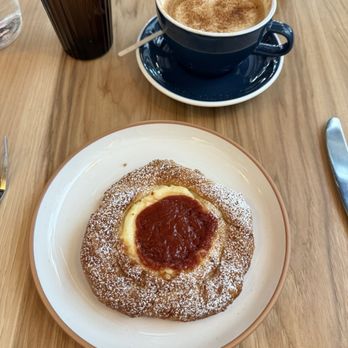 Totem - pastelito de guayaba - Comfort Food Near Me - Colorado Springs, Colorado