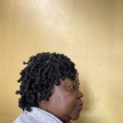 Dominique's Hair Braiding