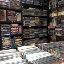 Sonidos - Todo lleno, pero lleno lleno, de discos.