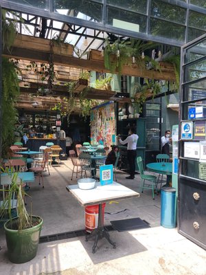 Restaurante Somsaa - Thai Bite & Wine Bar by null