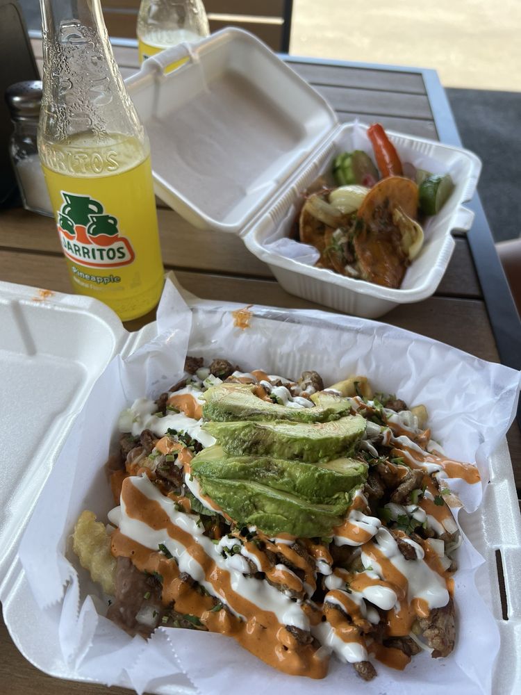 El Villa Tacos Y Mariscos