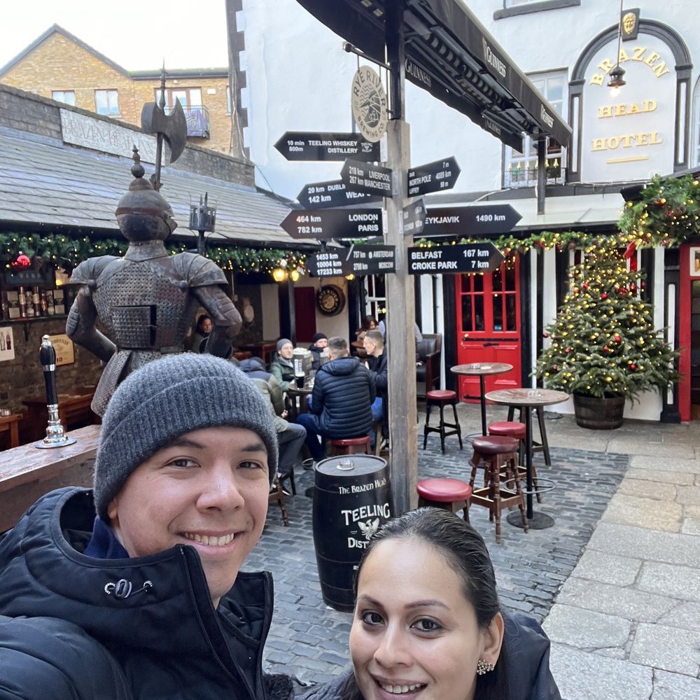 The Brazen Head - Courtyard - Pubs Near Me - Dublin, D