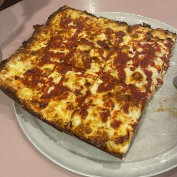 Loui's Pizza - Pepperoni pizza - Pizza Near Me - Hazel Park, Michigan Loui's Pizza - Pepperoni pizza - Pizza Near Me - Hazel Park, Michigan