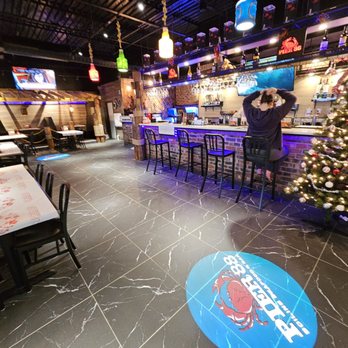 Pier 88 Boiling Seafood & Bar - Dining and bar area - Cajun/Creole Near Me - Dallas, Texas Pier 88 Boiling Seafood & Bar - Dining and bar area - Cajun/Creole Near Me - Dallas, Texas