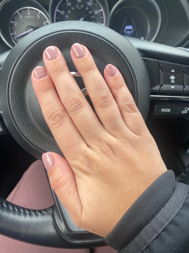 DELUXE NAILS Updated October 2024 20 Reviews 24559 Lorain Rd