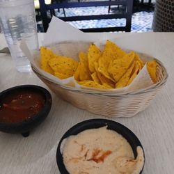 Jose’s Authentic Mexican Restaurant - Chips and salsa
