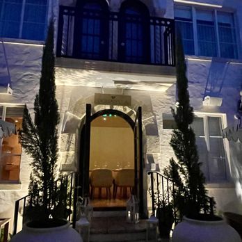 Donatella Restaurant - Inside - Italian Near Me - Miami Beach, Florida