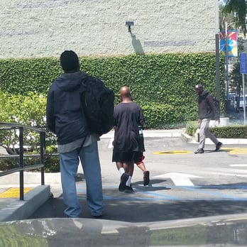 McDonald's - And here comes another guy to join the parking lot party. - Fast Food Near Me - Hollywood, California