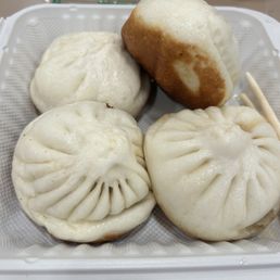 Pork crispy bun Pork crispy bun