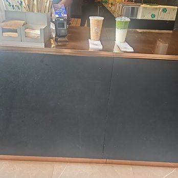 Luckin Coffee - Friendly staff - Coffee & Tea Near Me - New York, New York