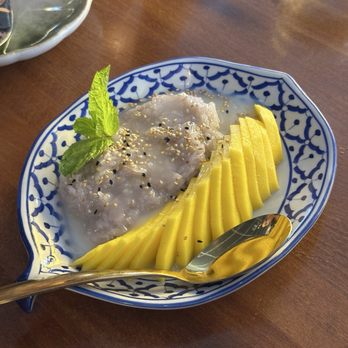 Civilize Thai Bistro - GF Sticky Rice with Mango - Thai Near Me - Beverly Hills, California