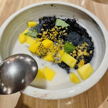 Mott St - Mango Sticky Rice - Asian Fusion Near Me - Chicago, Illinois Mott St - Mango Sticky Rice - Asian Fusion Near Me - Chicago, Illinois