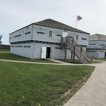 Fort George - Landmarks & Historical Buildings Near Me - Niagara-on-the-Lake, Ontario Fort George - Landmarks & Historical Buildings Near Me - Niagara-on-the-Lake, Ontario