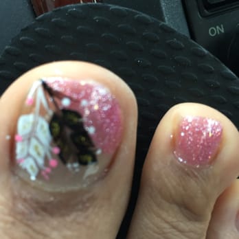 Nails and lashes by Ashley  - This is the shitty job I got. No details like advertised in their design book. I had to even ask for the hint of gold here. - Eyelash Service Near Me - Paramount, California