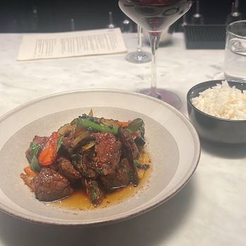 Pusadee's Garden - Beef Tenderloin - Thai Near Me - Pittsburgh, Pennsylvania