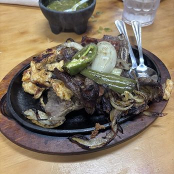 3 Chiles Restaurant - Mexican Near Me - Houston, Texas