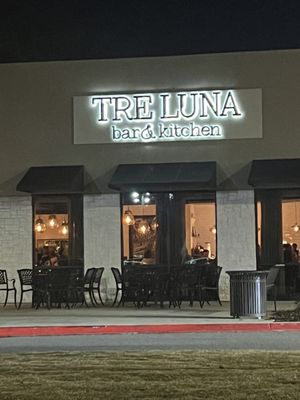 Tre Luna Bar and Kitchen by null