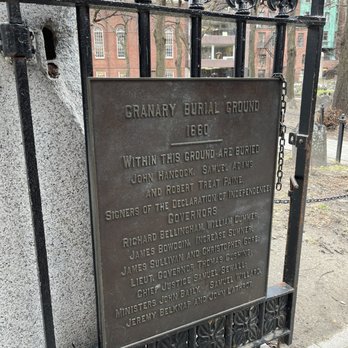 Granary Burying Ground - Funeral Services & Cemeteries Near Me - Boston, Massachusetts Granary Burying Ground - Funeral Services & Cemeteries Near Me - Boston, Massachusetts
