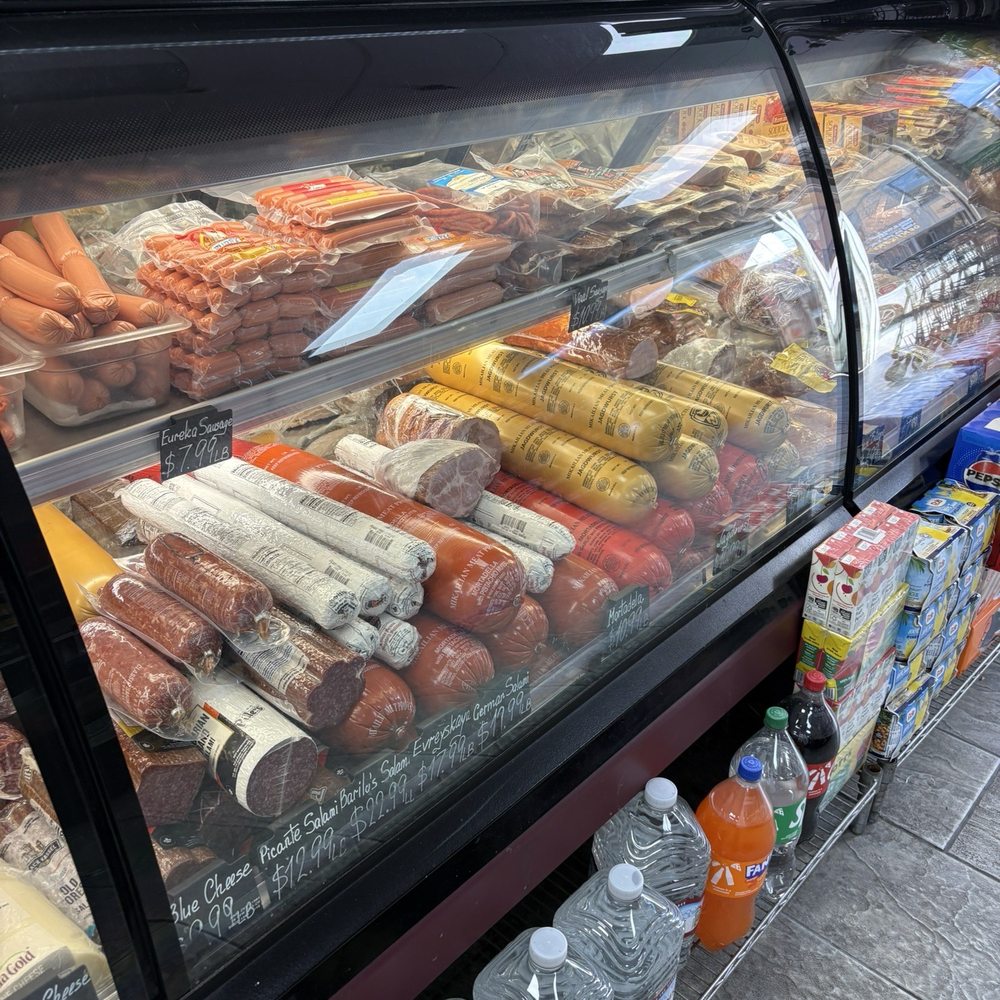 Golden Market - Cold cuts are the best - Grocery Near Me - Glendale, California