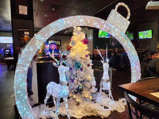 House of Music & Entertainment (HOME Bar) by null