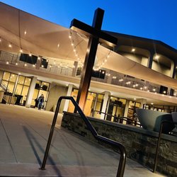 Boundless Church - Patio at night after small groups
