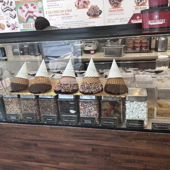 Cold Stone Creamery - Desserts Near Me - High Point, North Carolina