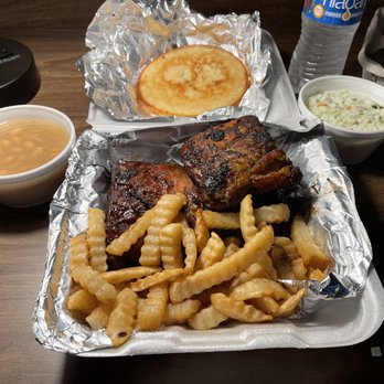 Bucky Bee's BBQ - 1/2 rack of ribs, fries, white beans and a side of coleslaw - Barbeque Near Me - Cave City, Kentucky