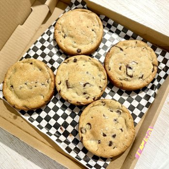 The Very Best Cookie - Why did I only get 5?!? - Bakeries Near Me - Los Angeles, California The Very Best Cookie - Why did I only get 5?!? - Bakeries Near Me - Los Angeles, California