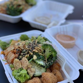 Blend Eatery - Panko tofu with all the veggies and condiments - Filipino Near Me - Stanford, California