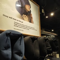 Muji - Hooded Neck Cushion