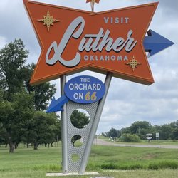 Couch Pecan Orchard - Orchard sign