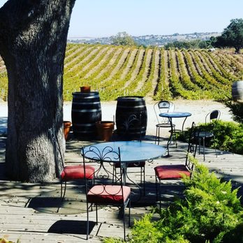 Grapeline Wine Tours - Wine Tours Near Me - Paso Robles, California Grapeline Wine Tours - Wine Tours Near Me - Paso Robles, California
