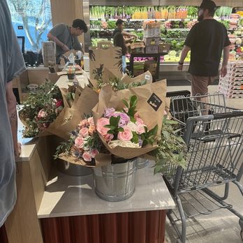 Erewhon - Grocery Near Me - Pasadena, California Erewhon - Grocery Near Me - Pasadena, California