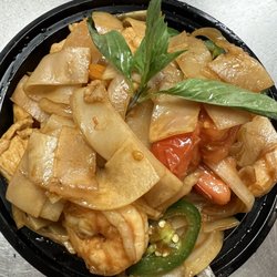 China House - Thai Drunken noodles