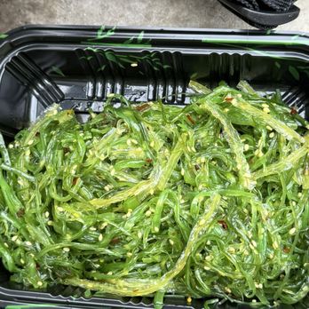 Saketumi Asian Bistro - Seaweed salad - Sushi Bars Near Me - Brooklyn, New York Saketumi Asian Bistro - Seaweed salad - Sushi Bars Near Me - Brooklyn, New York