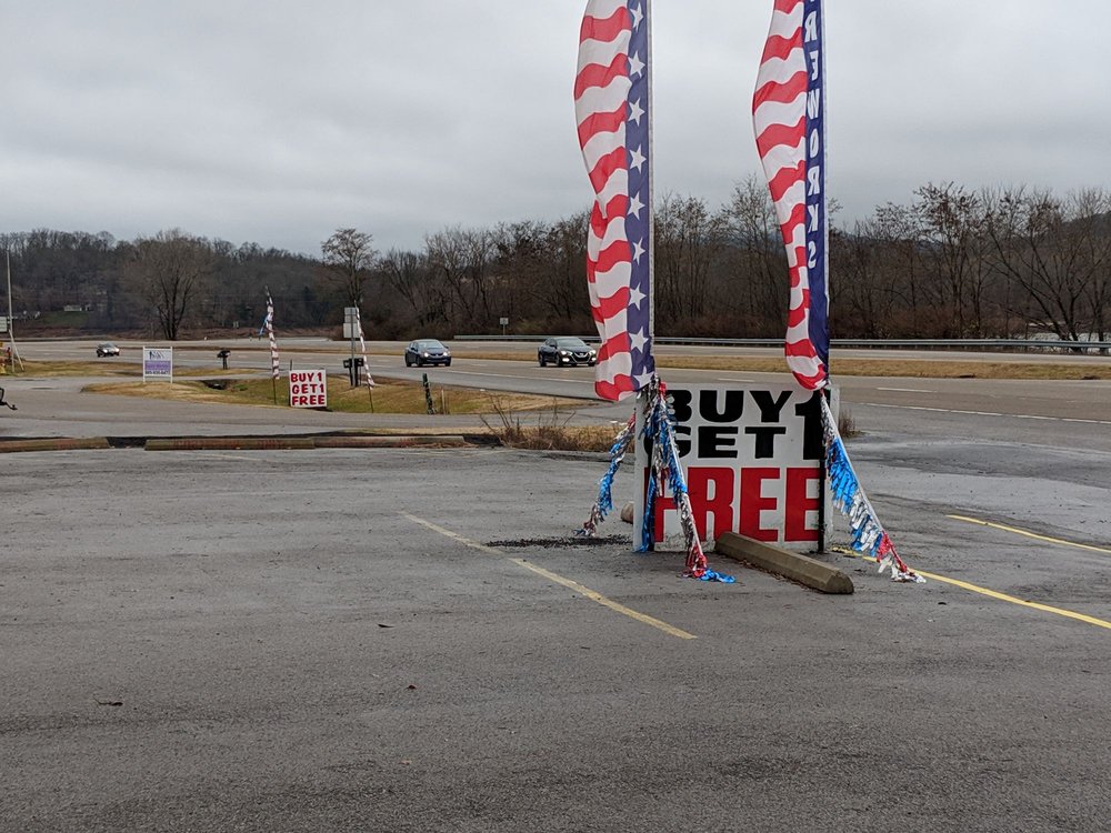 TENNESSEE FIREWORKS WHOLESALE Updated May 2024 3221 US25E Scenic