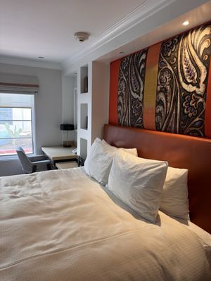 Triada Palm Springs, Autograph Collection by null