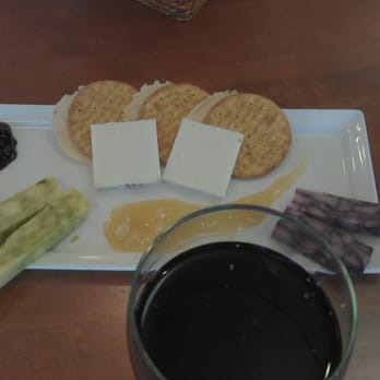 Cantigny - Cheese platter with a glass of Acacia - Museums Near Me - Wheaton, Illinois